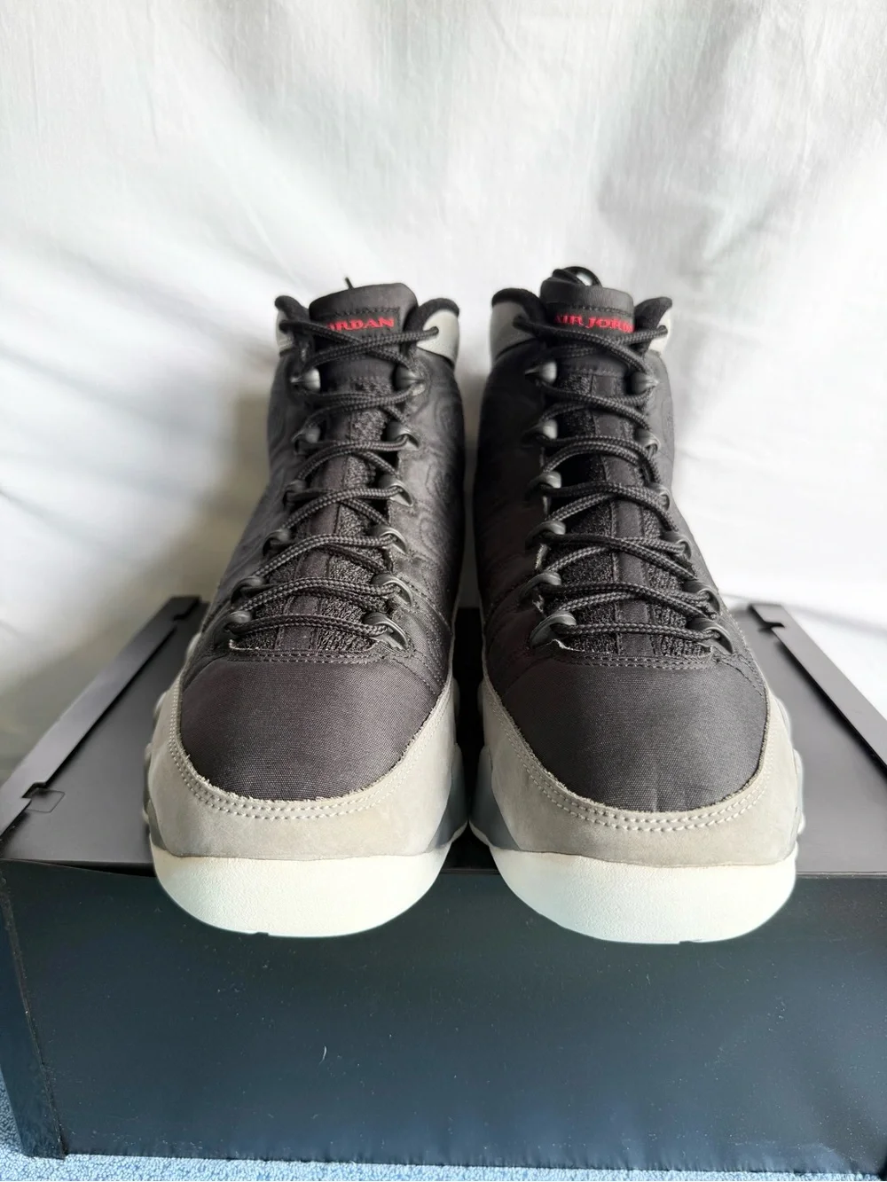AUTHENTIC Jordan 9 Retro Particle Grey size 12 CT8019-060 2022 PRE-OWNED